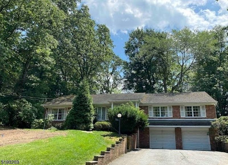 402 Holly Dr, Wyckoff, NJ 07481 Zillow