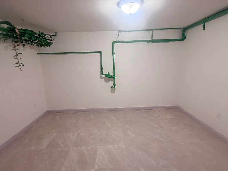124 Winfield Ave #1 — Photo 28
