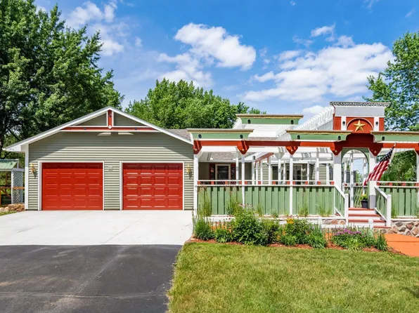 6764 97th St NE, Monticello, MN 55362