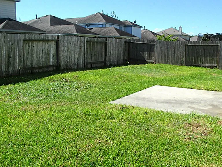 7905 Diamond Oak Dr — Photo 23
