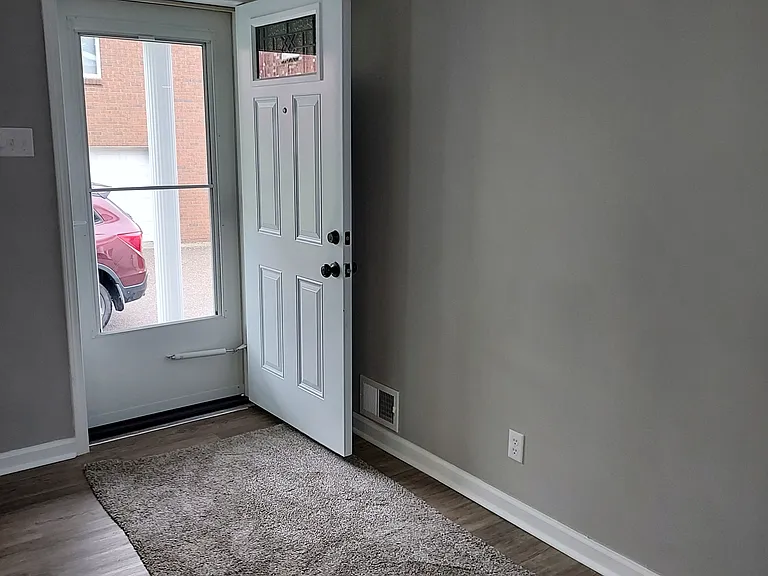 122 Park Ave — Photo 3