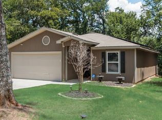 1312 Dawn Ct, Azle, TX 76020