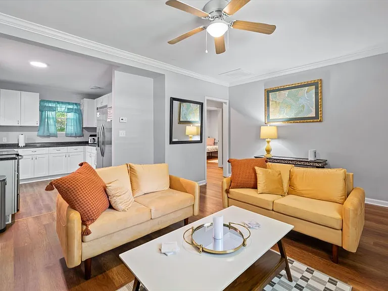 41 Lawton Ave — Photo 3
