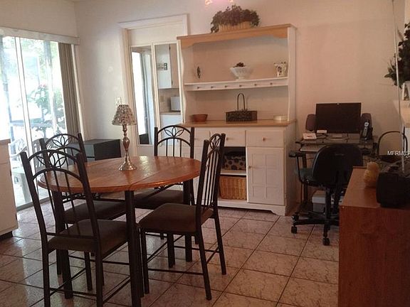 5th image of 11023 Longhill Dr N