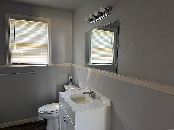 5th image of 512 Talbot St