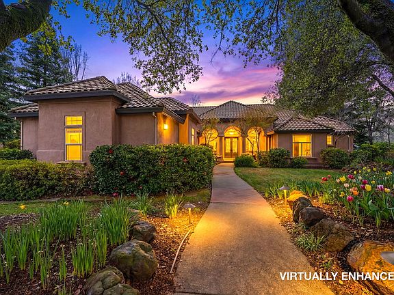 2nd image of 13482 Tierra Heights Rd