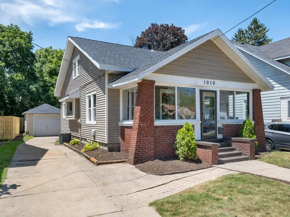 1919 Lafayette Ave SE, Grand Rapids, MI 49507