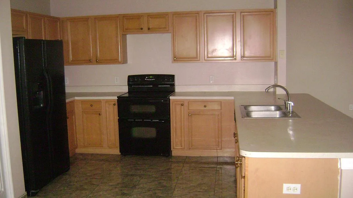 Building Photo - 505 Elbridge Pl