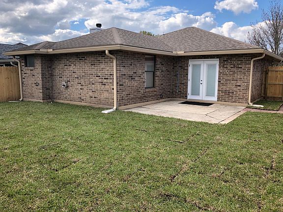 3rd image of 1697 Ashwood Cir