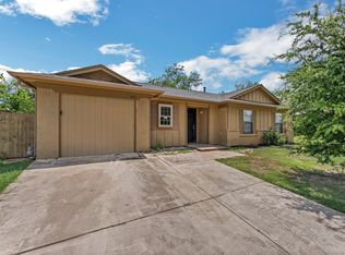 5921 Sea Breeze Ln, Fort Worth, TX 76135