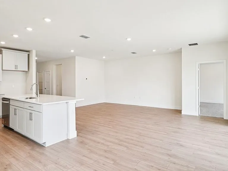 4015 SW 54th Street Rd — Photo 10