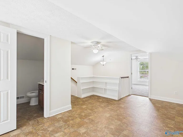 501 Prospect Dr SE — Photo 31