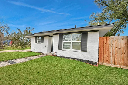 5115 Clay St Photo 1