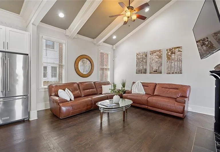 631 Boulevard NE — Photo 13