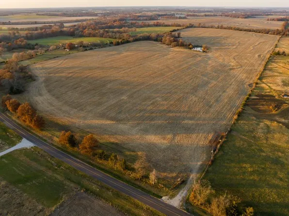 SE Ww Hwy, Windsor, MO 65360