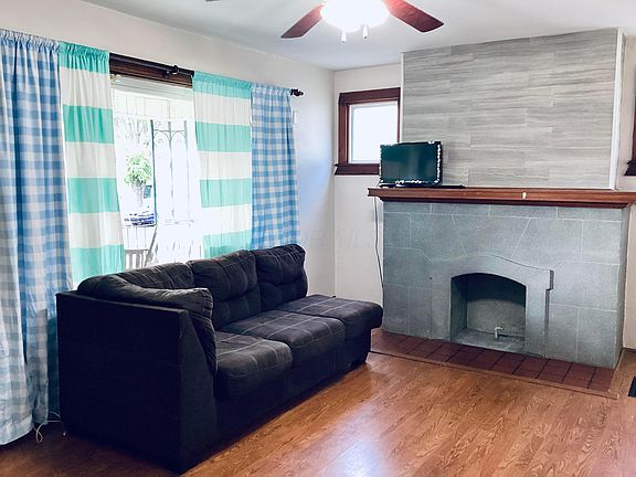 3rd image of 808 S Burgess Ave