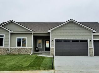921 Cardinal Dr, Polk City, IA 50226