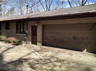 1540 Pleasant Hill Rd NW, New Philadelphia, OH 44663