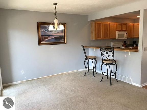 5th image of 3993 Sherwood Forest Dr