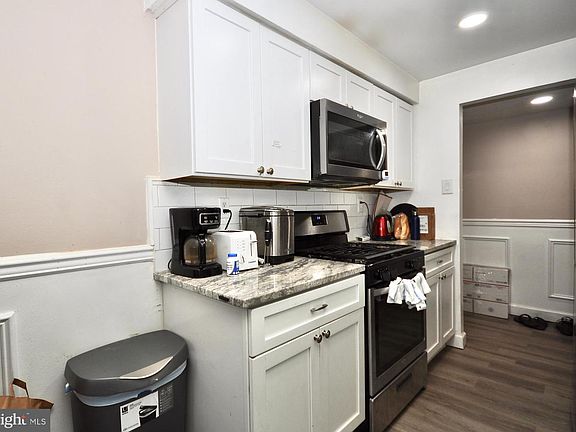 2nd image of 110 Byberry Rd APT E2