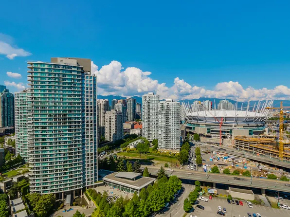 1009 Expo Blvd #2206, Vancouver, BC V6Z 2V9