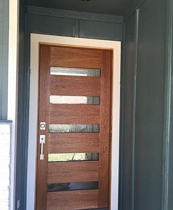 2nd image of 6703 Woodhue Dr
