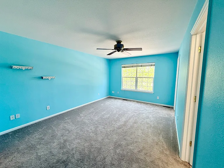6047 S Walden Ct — Photo 12