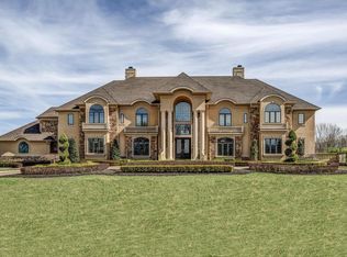 2 Embry Farm Rd, Marlboro, NJ 07746