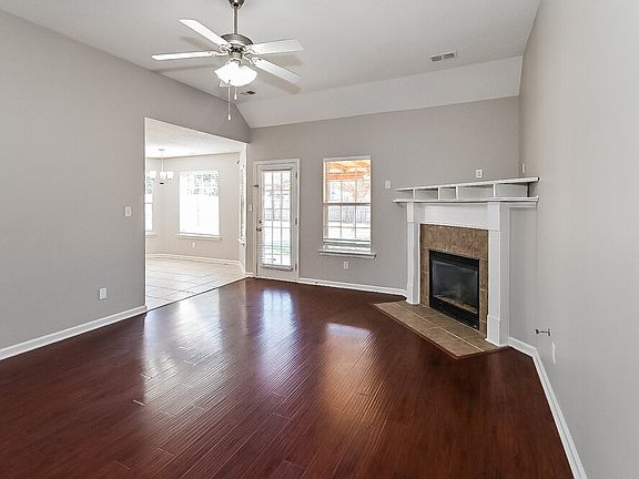 4th image of 5828 Landau Dr