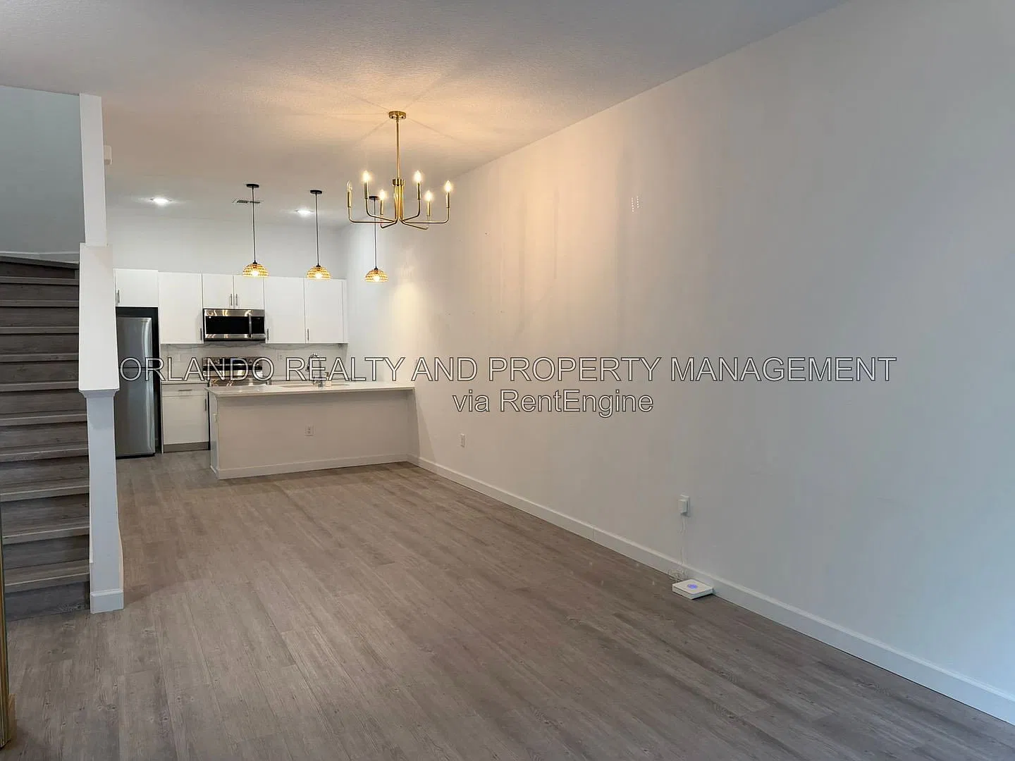 4 bed, 4.0 bath, 2020 sqft, $2,599 — Photo 3