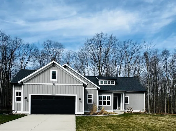 11729 Sessions Dr, Grand Rapids, MI 49534