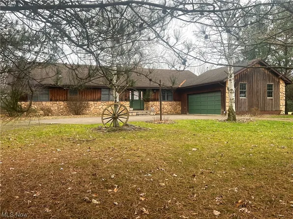 10263 Cemetery Rd, Burbank, OH 44214