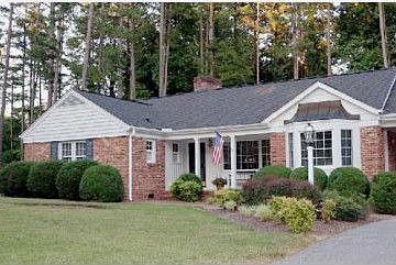 2nd image of 1631 Crescent Dr