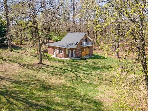 4th image of 277 Yadkin Valley Rd