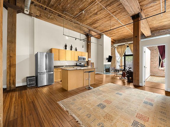 2nd image of 1525 S Michigan Ave APT 107