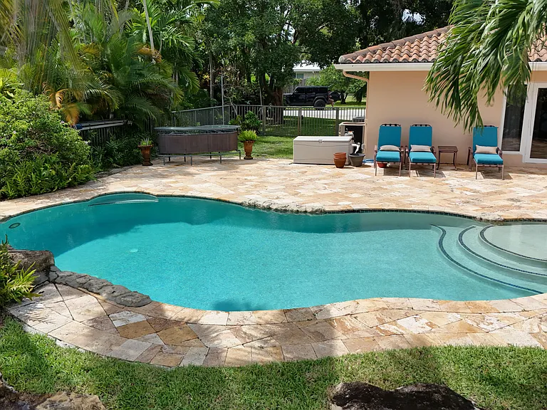 1925 Coral Gardens Dr — Photo 22