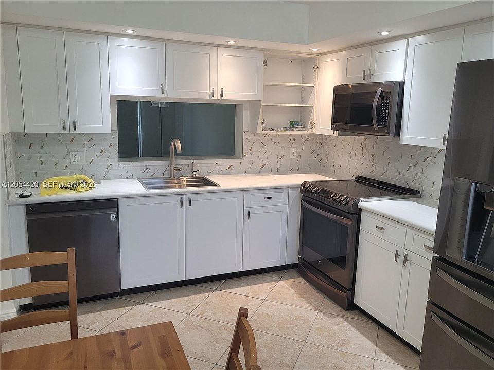 1st image of 1200 SW 130th Ave APT 207G