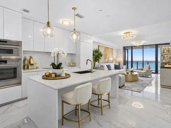700 NE 24th St #3502, Miami, FL 33137