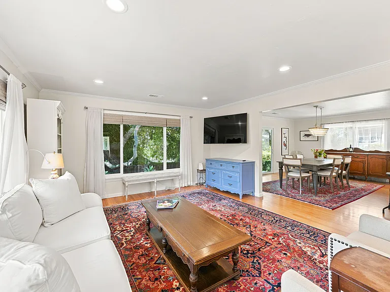 2866 Foothill Rd — Photo 12