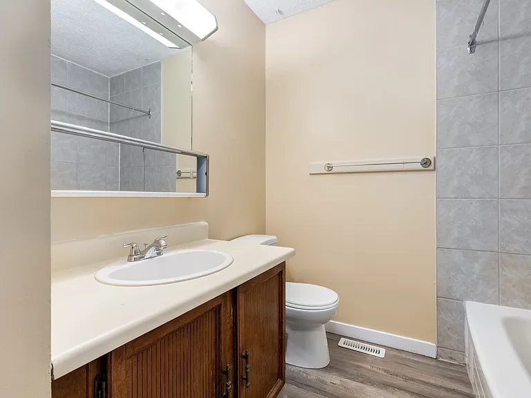 550 Rundlehorn Cir NE — Photo 45