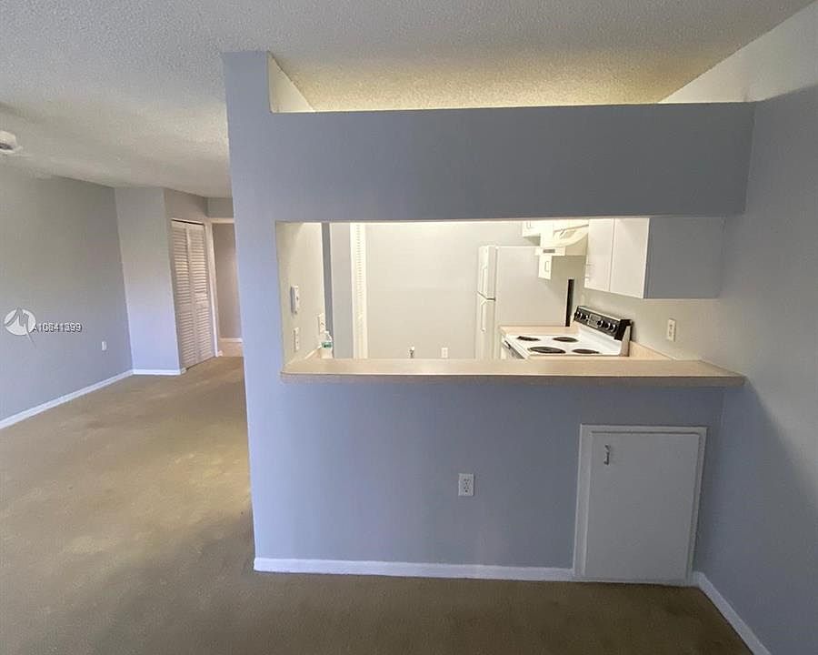 1st image of 4107 Glenmoor Dr #4107