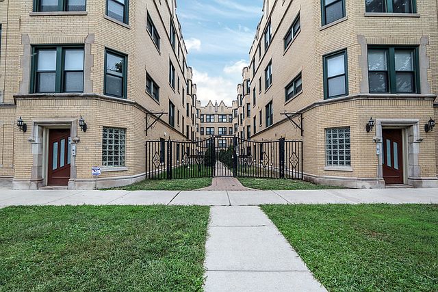 1st image of 6612 S Kenwood Ave APT 113
