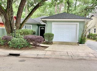 921 Oyster Cove Rd, Beaufort, SC 29902