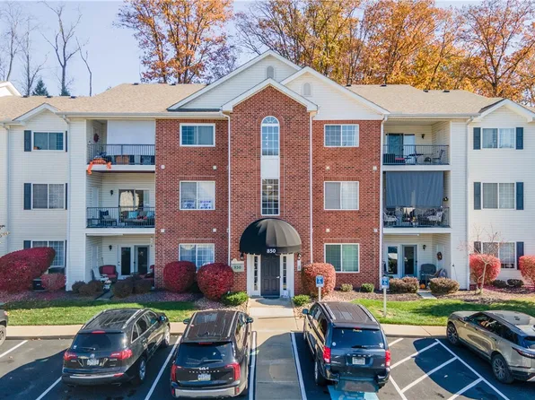 850 Hidden Ridge Ct APT 202, South Park, PA 15129