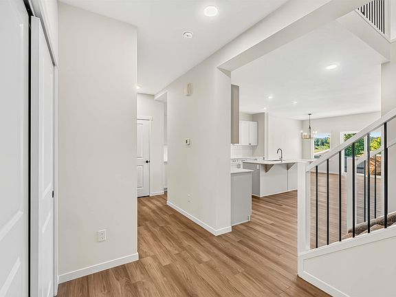 5th image of 1914 Westerra Ln