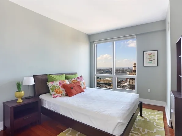 350 West 42nd Street image 7 of 10