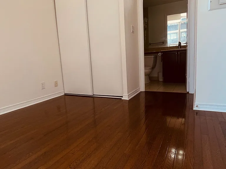 736 Spadina Ave #803 — Photo 7