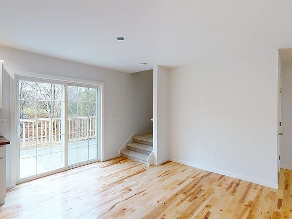 5th image of 7 Sugar Hill Road