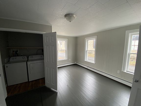 2nd image of 123 Main St