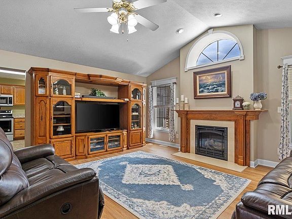 5th image of 5316 Manhattan Dr